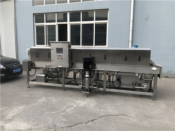 果蔬周轉(zhuǎn)筐清洗機，采用304不銹鋼，易拆裝